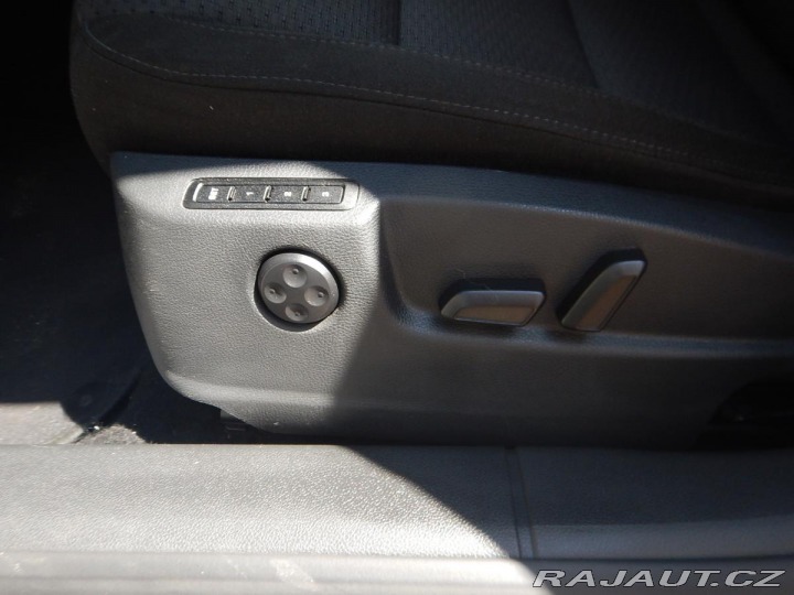 Škoda Superb 2.0 TDI, 125 kW, DSG, SER 2011