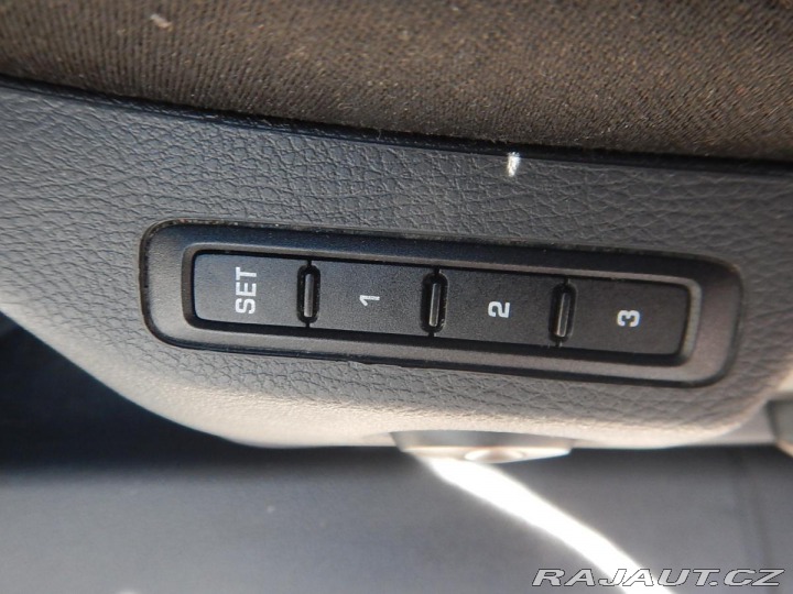 Škoda Superb 2.0 TDI, 125 kW, DSG, SER 2011