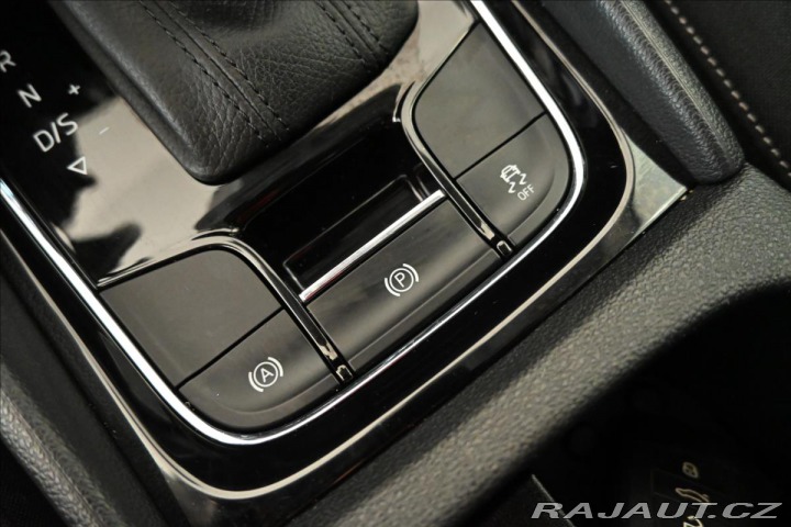 Škoda Karoq 1,5 TSI 110 kW DSG Záruka 2021