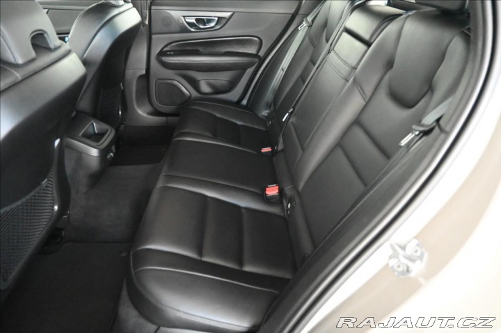Volvo V60 2,0 D4 140kW Business Con 2019