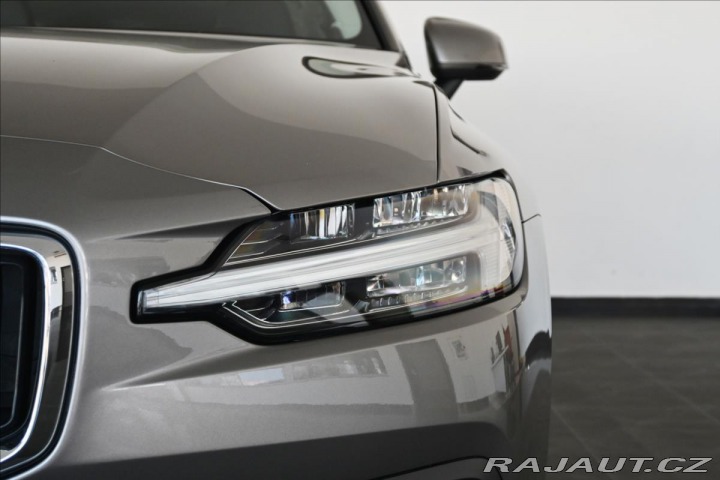 Volvo V60 2,0 D4 140kW Business Con 2019