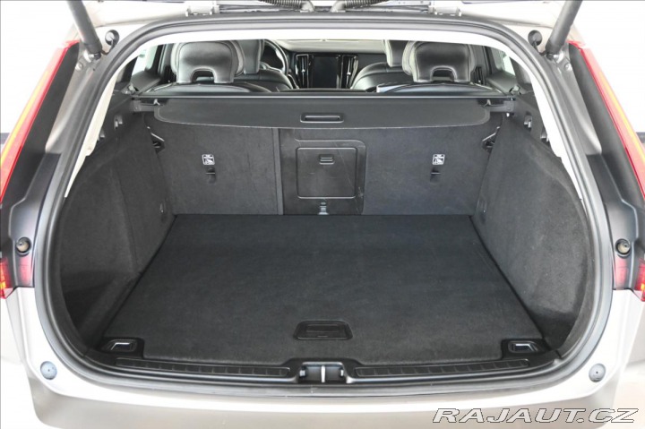 Volvo V60 2,0 D4 140kW Business Con 2019