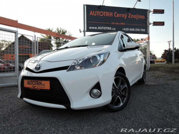 Toyota Yaris 1,5 VVTi hybrid NAVI kame 2014