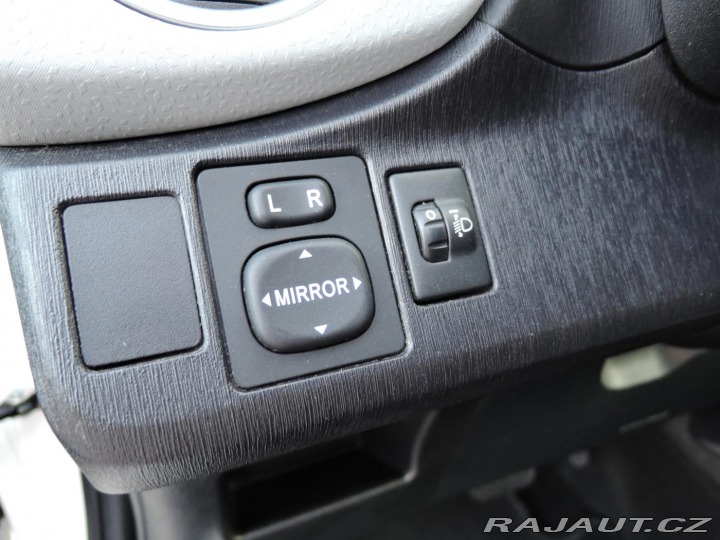 Toyota Yaris 1,5 VVTi hybrid NAVI kame 2014
