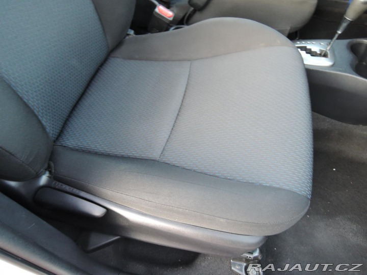 Toyota Yaris 1,5 VVTi hybrid NAVI kame 2014