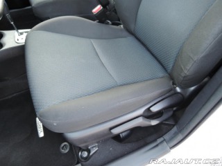 Toyota Yaris 1,5 VVTi hybrid NAVI kame 2014
