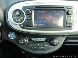 Toyota Yaris 1,5 VVTi hybrid NAVI kame 2014