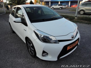 Toyota Yaris 1,5 VVTi hybrid NAVI kame 2014