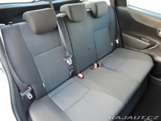 Toyota Yaris 1,5 VVTi hybrid NAVI kame 2014