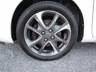 Toyota Yaris 1,5 VVTi hybrid NAVI kame 2014