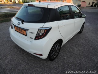 Toyota Yaris 1,5 VVTi hybrid NAVI kame 2014