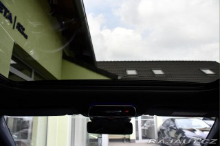 Mercedes-Benz C 400e 4M HYBRID PANO ZÁRUK 2023