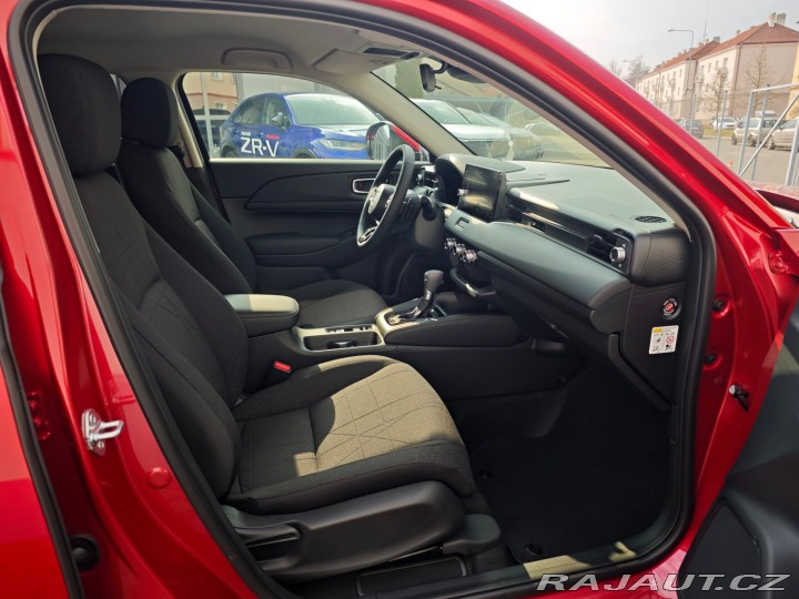 Honda HR-V 1.5 e:HEV Elegance Red SK 2025