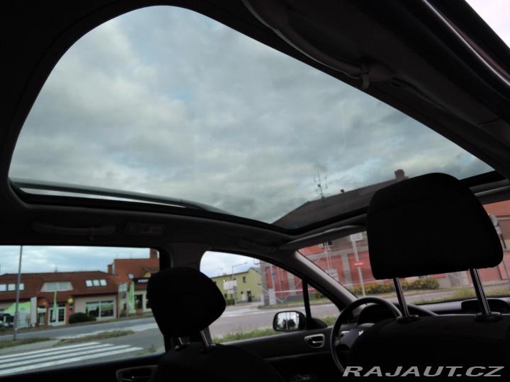 Peugeot 307 SW 2.0 HDi Panorama 2004