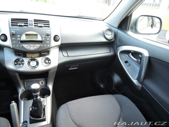 Toyota RAV4 2,2 D-CAT 4x4 107.000 KM 2007