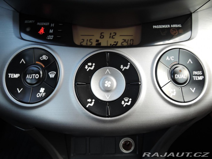 Toyota RAV4 2,2 D-CAT 4x4 107.000 KM 2007