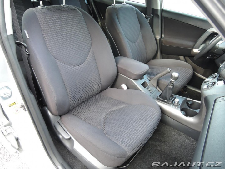 Toyota RAV4 2,2 D-CAT 4x4 107.000 KM 2007