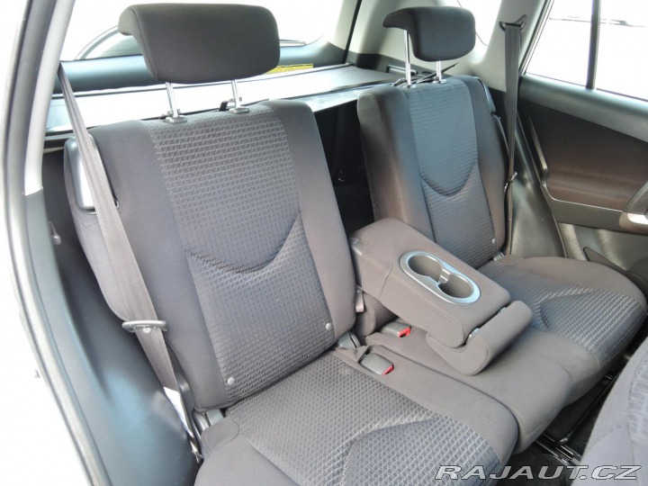 Toyota RAV4 2,2 D-CAT 4x4 107.000 KM 2007