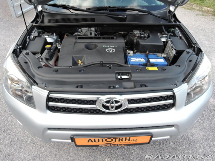 Toyota RAV4 2,2 D-CAT 4x4 107.000 KM 2007