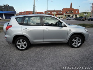 Toyota RAV4 2,2 D-CAT 4x4 107.000 KM 2007
