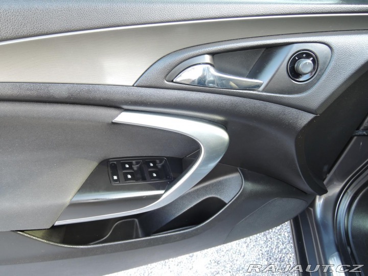 Opel Insignia 2.0 D 2009