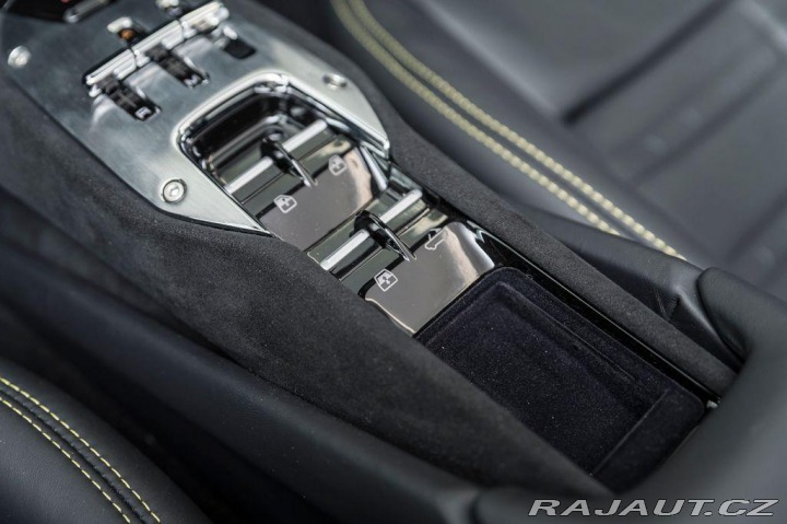 Ferrari 296 GTS SKLADEM/Lift/Daytona 1800