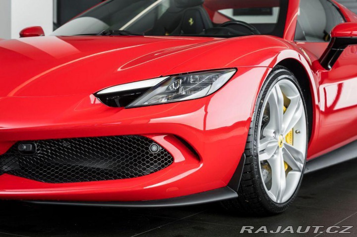 Ferrari 296 GTS SKLADEM/Lift/Daytona 2024