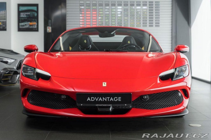 Ferrari 296 GTS SKLADEM/Lift/Daytona 2024