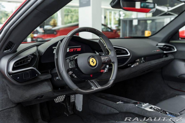 Ferrari 296 GTS SKLADEM/Lift/Daytona 1800