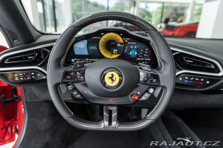 Ferrari 296 GTS SKLADEM/Lift/Daytona 1800