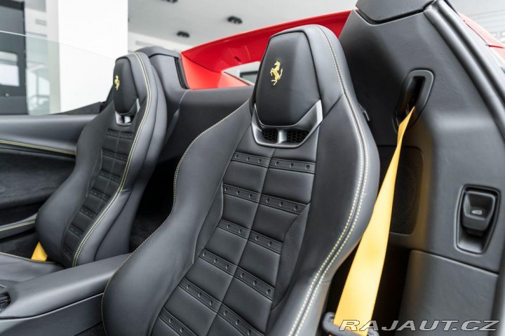 Ferrari 296 GTS SKLADEM/Lift/Daytona 1800