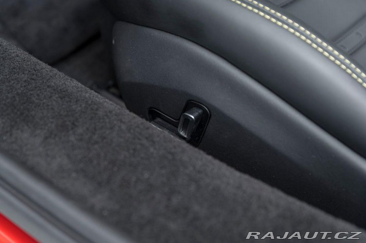 Ferrari 296 GTS SKLADEM/Lift/Daytona 1800