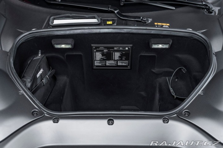 Ferrari 488 Pista PILOTI/Tailor Made/ 2020
