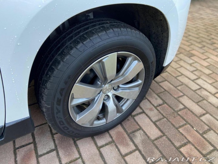 Peugeot 2008 ACTIVE 1.2 PureTech 110 k 2016