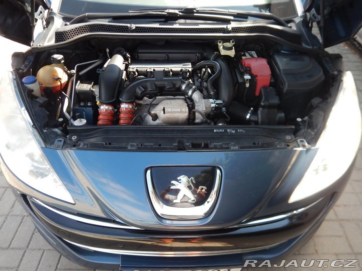 Peugeot RCZ 1.6 T, 115 kW 2010