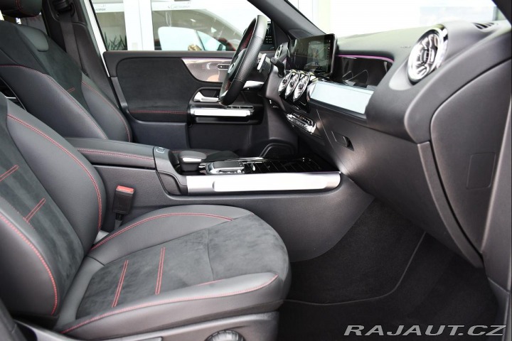 Mercedes-Benz GLB 250 AMG 4M ZÁRUKA PANORAM 2023