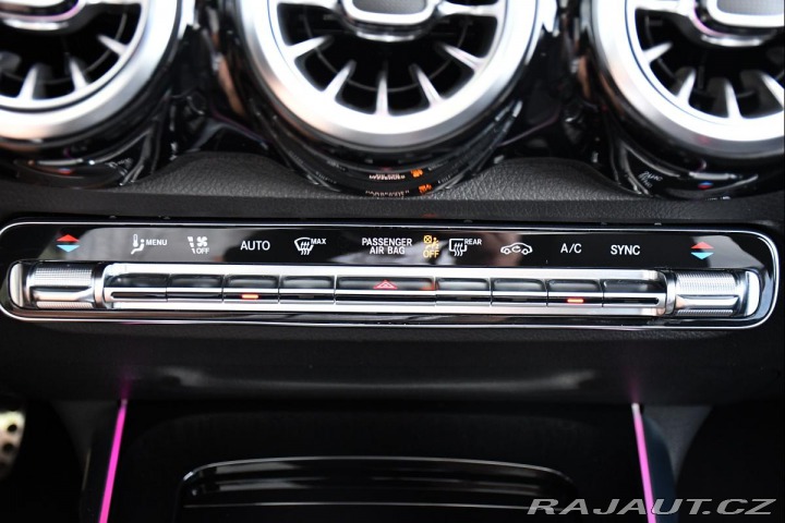 Mercedes-Benz GLB 250 AMG 4M ZÁRUKA PANORAM 2023