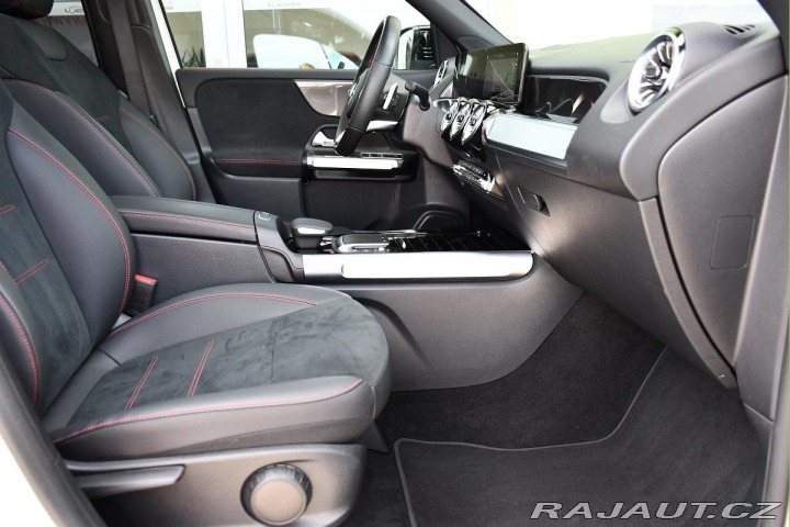 Mercedes-Benz GLB 250 4M AMG REZERVACE 2023