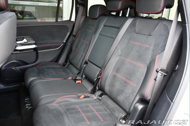 Mercedes-Benz GLB 250 4M AMG 2023