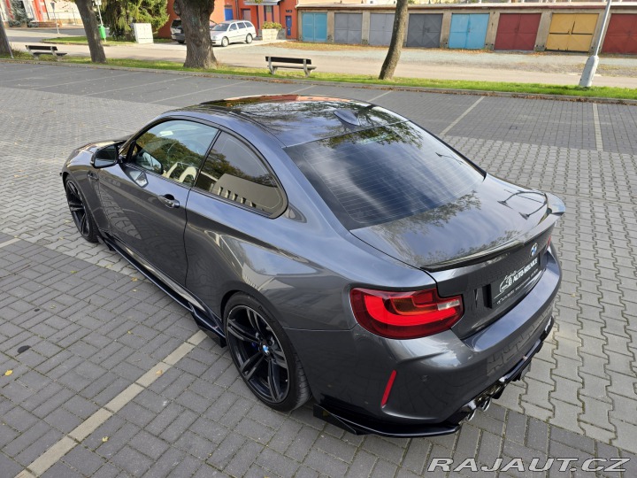 BMW M2 MANUÁL - SERVIS BMW 2017