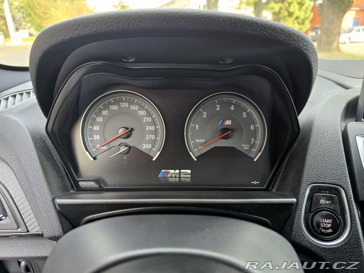 BMW M2 MANUÁL - SERVIS BMW 2017
