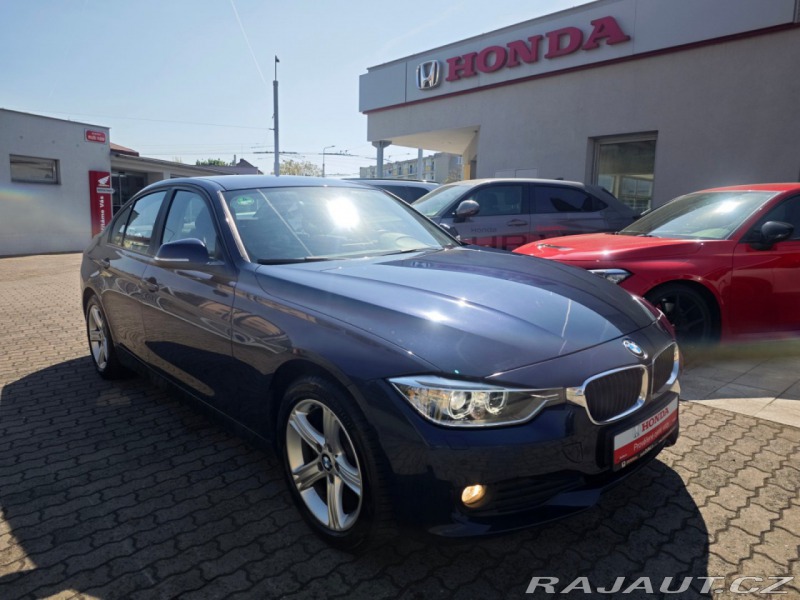 BMW 3 320d Limousine NAVI 135kW