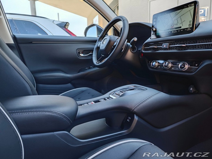 Honda ZR-V 2.0e:HEV 135kW Sport WHIT 2025