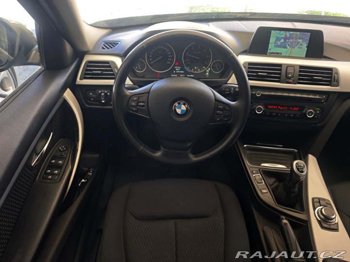 BMW 3 320d Limousine NAVI 135kW 2012