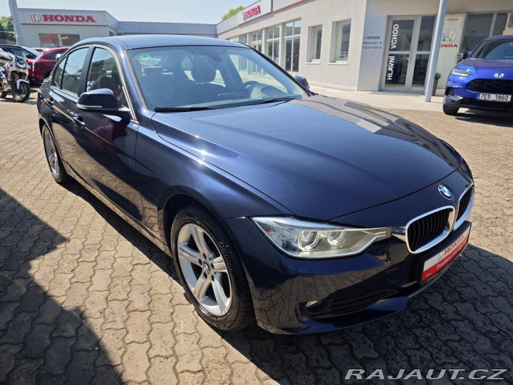 BMW 3 320d Limousine NAVI 135kW 2012