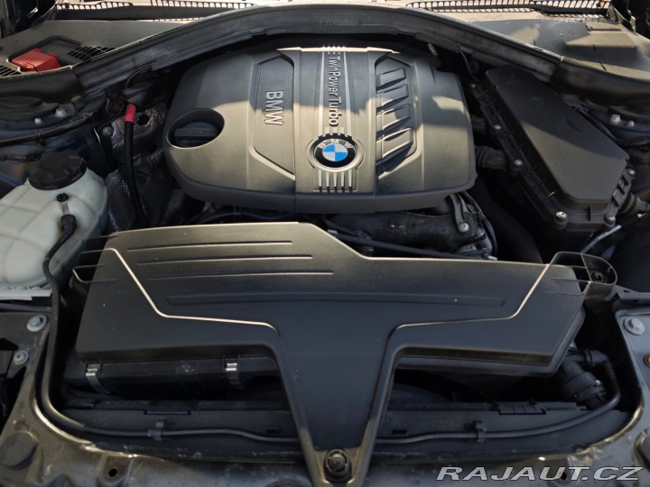 BMW 3 320d Limousine NAVI 135kW 2012