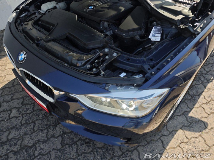 BMW 3 320d Limousine NAVI 135kW 2012