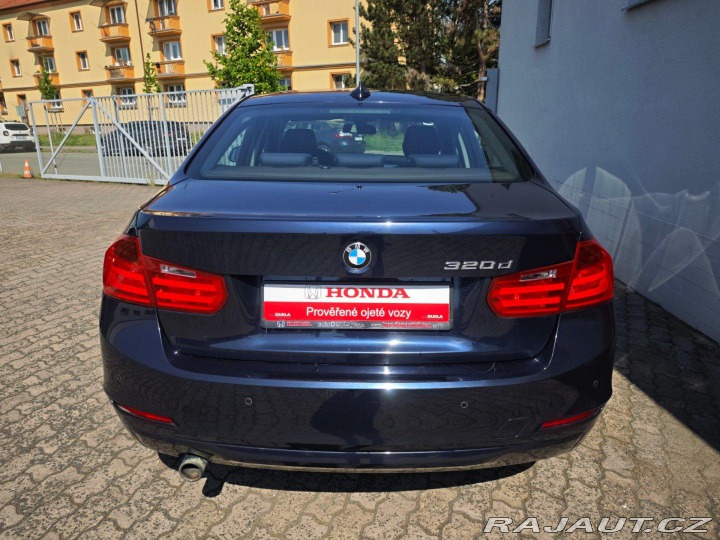 BMW 3 320d Limousine NAVI 135kW 2012