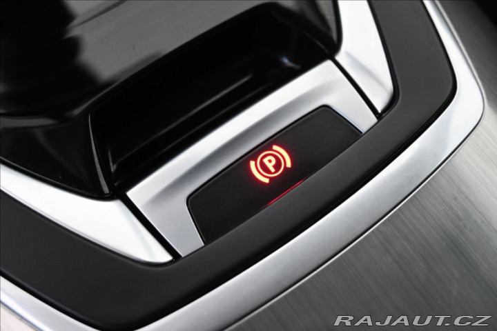 Peugeot 308 1,5 HDI 96 kW LED Záruka 2020
