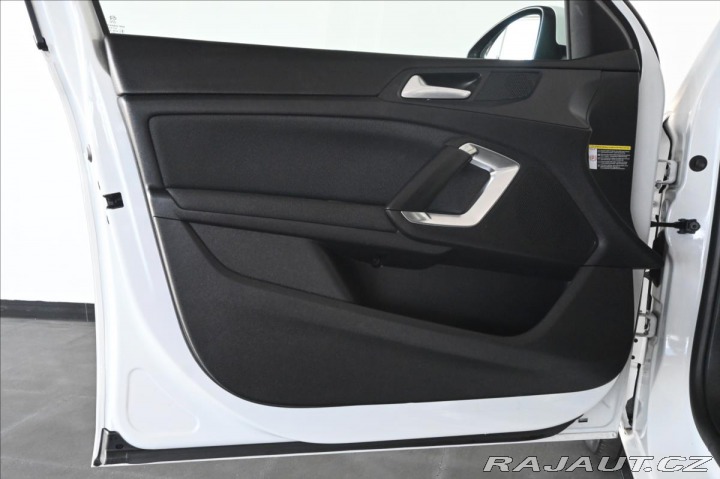 Peugeot 308 1,5 HDI 96 kW LED Záruka 2020